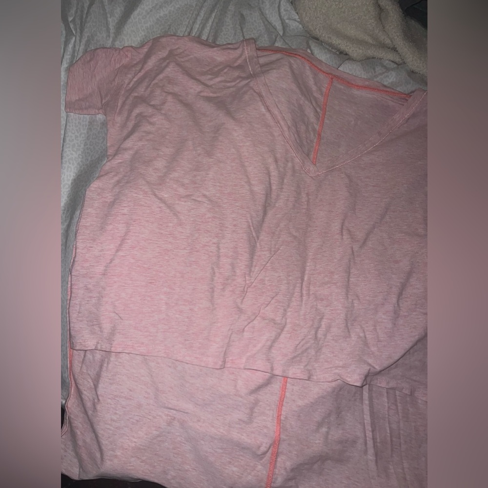 Lululemon high low Vneck
